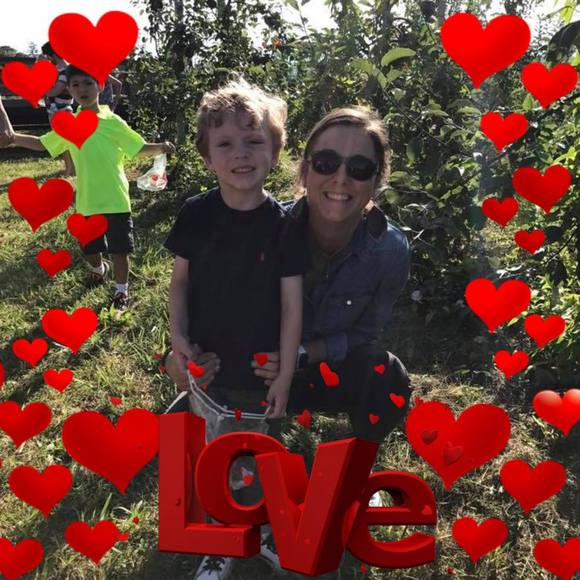 Meet your Posher, Courtney - Picture 1 of 1